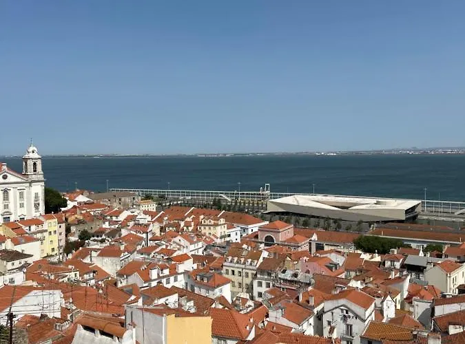 Divine House Of Graca * Lisboa